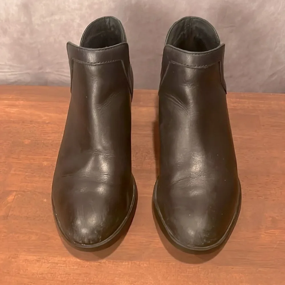 Sorel slip on ankle Chelsea boot black nubuck leather size 7